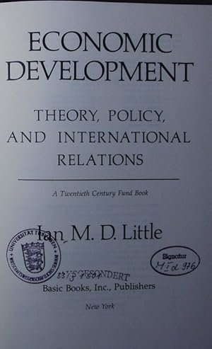 Bild des Verkufers fr Economic development. theory, policy and international relations. zum Verkauf von Antiquariat Bookfarm