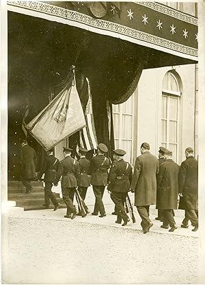 "Une délégation d'anciens combattants américains au MINISTÈRE DE LA GUERRE le 9 Janvier 1932 (Déc...