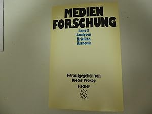 Bild des Verkufers fr Medienforschung Band 3: Analysen, Kritiken, sthetik. TB zum Verkauf von Deichkieker Bcherkiste