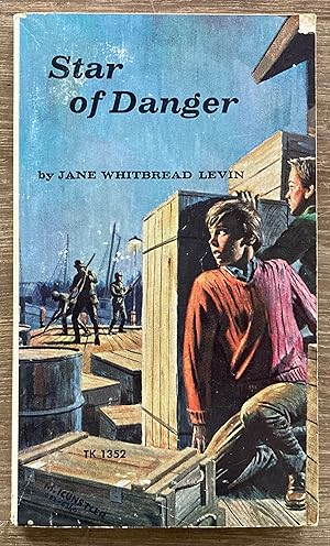 Immagine del venditore per Star of Danger venduto da Molly's Brook Books