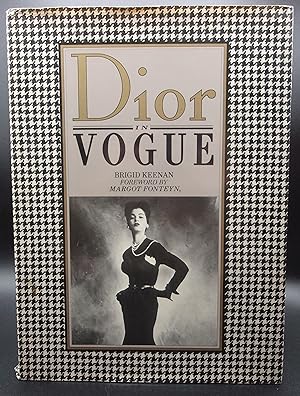 Bild des Verkufers fr DIOR IN VOGUE zum Verkauf von BOOKFELLOWS Fine Books, ABAA