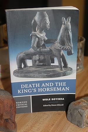 Immagine del venditore per Death and the King's Horseman venduto da Wagon Tongue Books