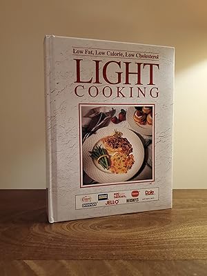 Light Cooking: Low Fat, Low Calorie, Low Cholesterol - LRBP