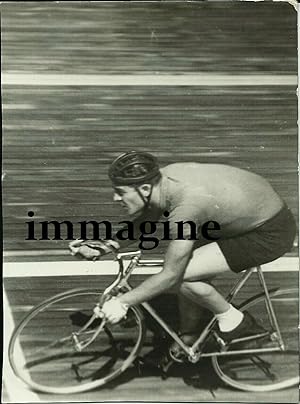 Fotografia originale, Fabio Battesini da Cappelletta (Mantova) ciclista 1938ca.