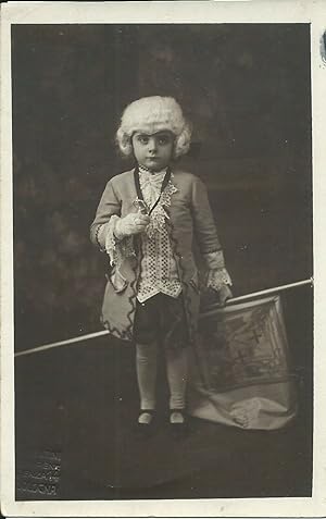 Bologna fotografo Valentini, bel ritratto in costume (carnevale?) 1926