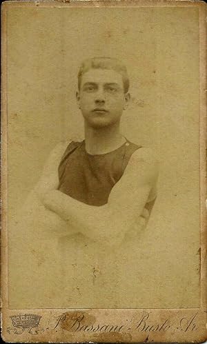 Bassani Busto Arsizio Foto CDV originale, Ritratto di atleta 1890ca.