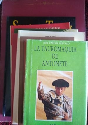 Imagen del vendedor de PLAZAS MAYORES Y DE TOROS + JOSELITO CORINTO Y ORO + LANCES DE GARROCHA + LA TAUROMAQUIA DE ANTOETE + INICIACIN AL ARTE DEL TOREO + A LOS TOROS + SOANDO CON LA FIESTA + EL ARTE DE MATAR Joselito y el Purgatorio de Jos MIguel Arroyo + SUERTES Y TOREROS El Molinete y Juan Belmonte + LA LIDIA El Pais a la venta por Libros Dickens