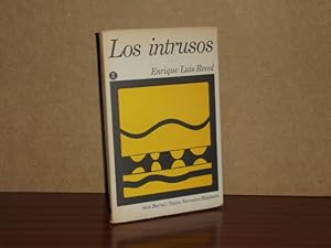 Seller image for LOS INTRUSOS - Relatos for sale by Libros del Reino Secreto