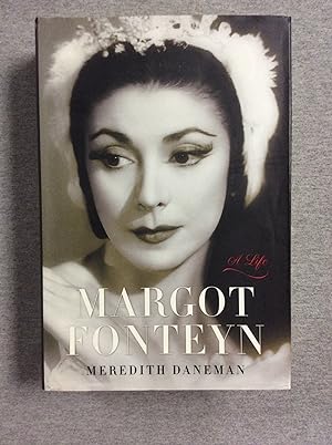 Image du vendeur pour Margot Fonteyn: A Life mis en vente par Book Nook