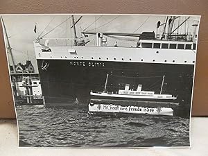 Monte Olivia im Hamburger Hafen: Fracht- und Fahrgastschiff 1924 bei Blohm&Voss für die Hamburg-S...