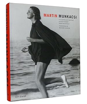 Immagine del venditore per Martin Munkacsi : Edited by F. C. Gundlach. Texts and research by Klaus Honnef and Enno Kaufhold. Foreword by Richard Avedon. Erschienen anlsslich der Ausstellung Martin Munkacsi: Think While You Shoot! im International Center of Photography in New York vom 19. Januar bis 29. April 2007 und im Museum of Modern Art in San Francisco vom 12. Mai bis 16. September 2007 venduto da exlibris24 Versandantiquariat