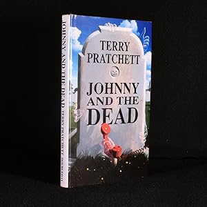 Bild des Verkufers fr Johnny and the Dead zum Verkauf von Rooke Books PBFA