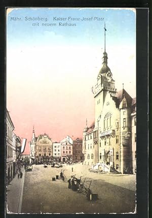 Bild des Verkufers fr Ansichtskarte Mhrisch Schnberg /Mor. Sumperk, Kaiser-Franz-Josef-Platz mit neuem Rathaus zum Verkauf von Bartko-Reher