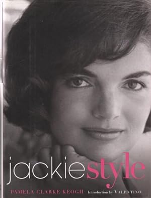 Seller image for Jackie Style. Introduction by Valentino. for sale by Rnnells Antikvariat AB