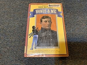 Image du vendeur pour Honus & Me: A Baseball Card Adventure (Baseball Card Adventures) mis en vente par Betty Mittendorf /Tiffany Power BKSLINEN