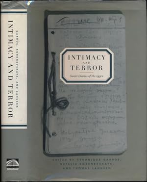 Imagen del vendedor de Intimacy and Terror: Soviet diary of the 1930s. a la venta por Antiquariaat Fenix