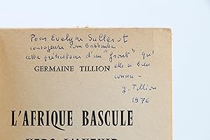 Image du vendeur pour L'Afrique bascule vers l'Avenir mis en vente par Librairie Le Feu Follet