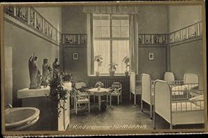 Bild des Verkufers fr Ansichtskarte / Postkarte Dsseldorf am Rhein, Theresien Hospital, Kinderzimmer fr Mdchen zum Verkauf von akpool GmbH