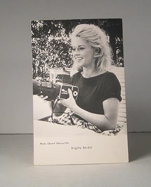 Brigitte Bardot. Carte postale photo véritable (CPPV)
