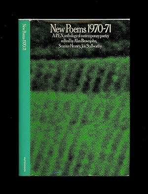 Bild des Verkufers fr NEW POEMS 1970-71: A P.E.N. ANTHOLOGY OF CONTEMPORARY POETRY edited by Alan Brownjohn, Seamus Heaney, Jon Stallworthy zum Verkauf von Orlando Booksellers