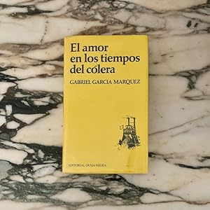 Seller image for El amor en los tiempos del clera (Love in the Time of Cholera) for sale by CASSIUS&Co.
