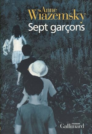 Sept garçons.