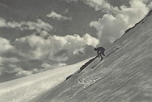 Bild des Verkufers fr Campos de ski a Orillas de la Laguna del Inca zum Verkauf von Antiqua Print Gallery