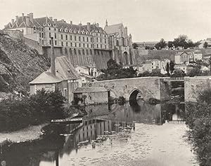 Thouars.- Château et vieux pont