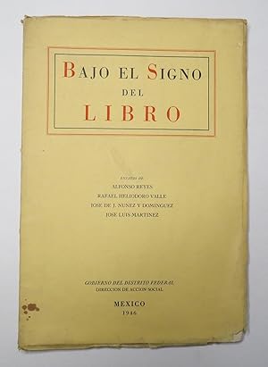 Seller image for Bajo El Signo Del Libro for sale by Librera Urbe