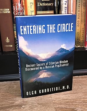 Seller image for Entering the Circle (1st/1st) for sale by Forgotten Lore