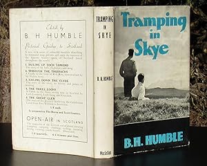 Imagen del vendedor de Tramping In Skye -- 1947 revised edition a la venta por JP MOUNTAIN BOOKS