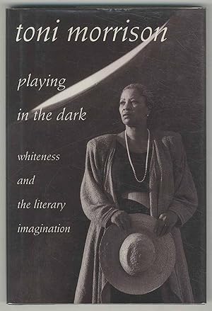 Immagine del venditore per Playing in the Dark: Whiteness and the Literary Imagination venduto da Between the Covers-Rare Books, Inc. ABAA