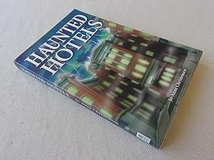 Immagine del venditore per Haunted Hotels (Ghost Stories) venduto da Nightshade Booksellers, IOBA member
