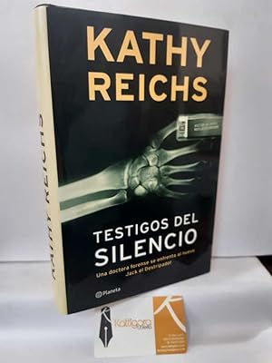 Seller image for TESTIGOS DEL SILENCIO for sale by Librera Kattigara