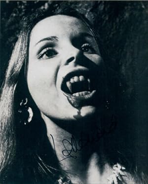 Lalla Ward, Vampire Circus, Hammer Productions, Original Autogramm