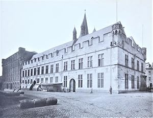 Köln. Stapelhaus um 1880 / 1890, vor der Renovierung. Albumin auf Trägerkarton.