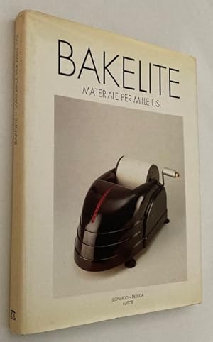 Bakelite. Materiale per mille usi dalla Collezione Becht