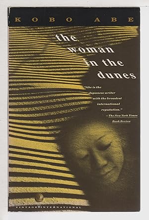 Seller image for THE WOMAN IN THE DUNES. for sale by Bookfever, IOBA  (Volk & Iiams)