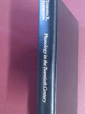 Bild des Verkufers fr Phonology in the twentieth century. Theories of rules and theories of representations. zum Verkauf von Wissenschaftliches Antiquariat Zorn