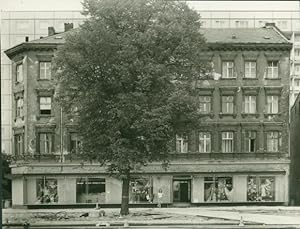 Foto Berlin Lichtenberg Alt Friedrichsfelde, Straße der Befreiung Nord 100, altes Gebäude, Geschäft