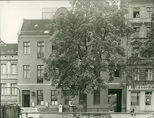 Foto Berlin Lichtenberg Alt Friedrichsfelde, Straße der Befreiung Nord 105, Gebäude, Augenoptiker