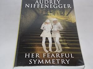 Bild des Verkufers fr Her Fearful Symmetry (Large Print Edition) zum Verkauf von WeBuyBooks