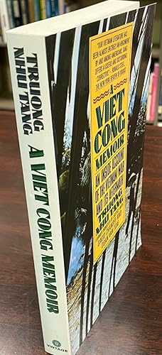 Imagen del vendedor de A Vietcong Memoir: An Inside Account of the Vietnam War and Its Aftermath a la venta por BookMarx Bookstore