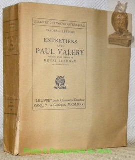 Imagen del vendedor de Entretiens avec Paul Valry. Prcds d'une prface de Henri Bremond. a la venta por Bouquinerie du Varis