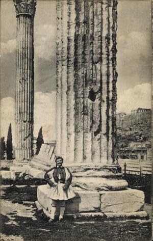 Bild des Verkufers fr Ansichtskarte / Postkarte Athen Griechenland, Olympieion, Griechischer Soldat zum Verkauf von akpool GmbH