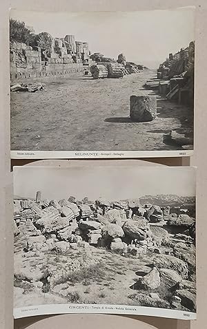 Bild des Verkufers fr Selinunte - Acropoli - Dettaglio. 9822. 19,1x24,3 cm. - Girgenti - Tempio di Ercole - Veduta Generale. (Agrigento). 9860. 19,5x24,2 cm 2 Originalfotografie. Albumin-Abzge. zum Verkauf von Biblion Antiquariat