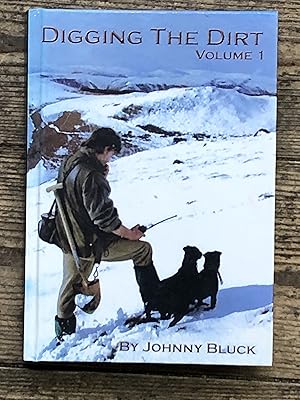 Imagen del vendedor de DIGGING THE DIRT. VOLUME 1. WITH DVD. a la venta por Dyfi Valley Bookshop