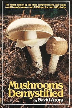 Imagen del vendedor de Mushrooms Demystified : A Comprehensive Guide to the Fleshy Fungi a la venta por GreatBookPrices