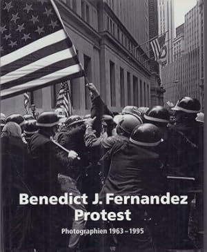 Image du vendeur pour Benedict J. Fernandez - Protest. Photographien 1963 - 1995. mis en vente par Antiquariat Jenischek