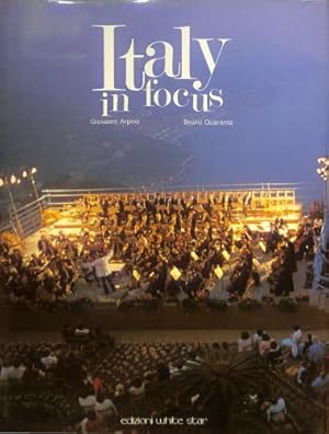 Imagen del vendedor de Italy in Focus a la venta por WeBuyBooks